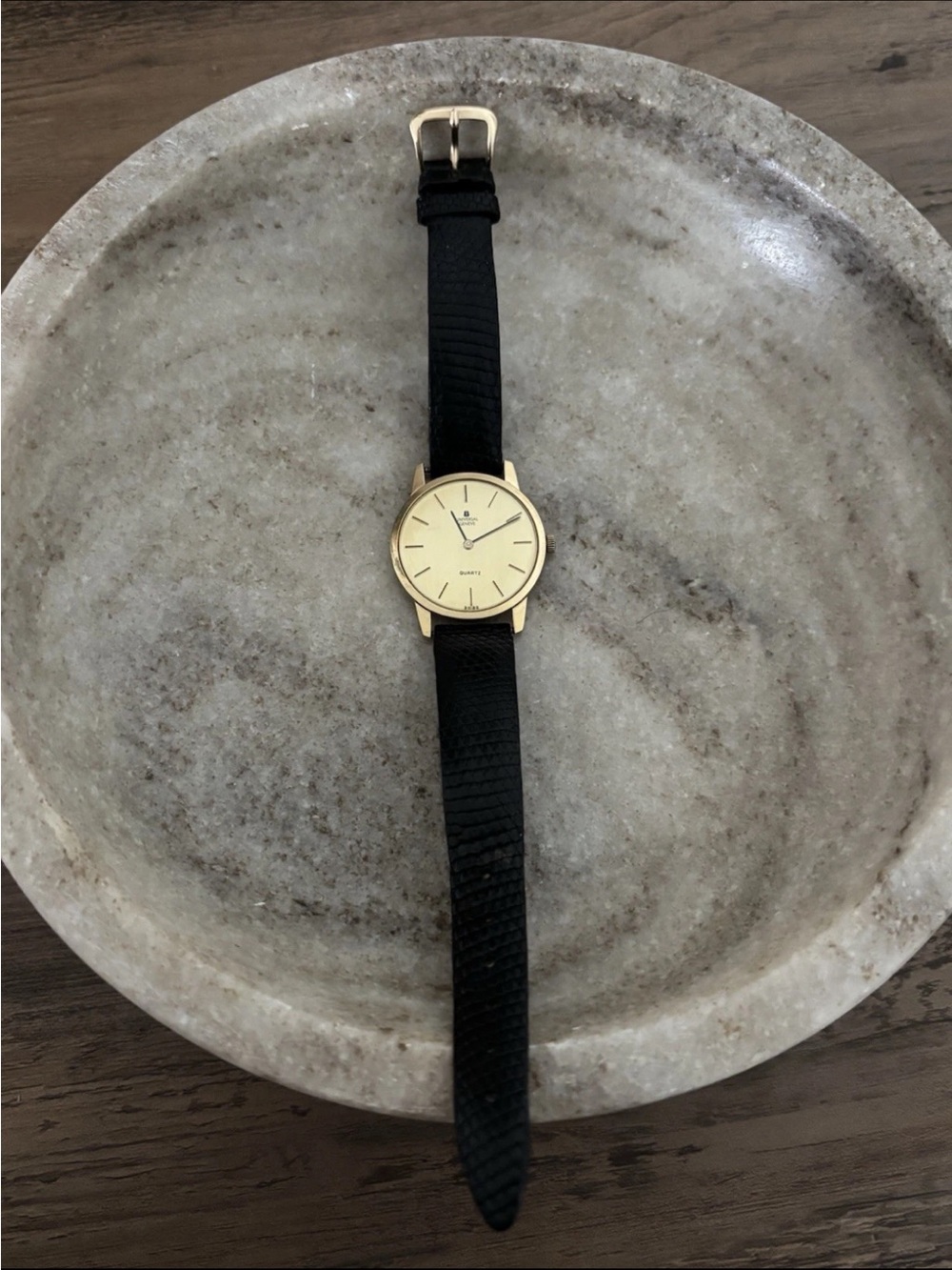 Universal Geneve Gold-Tone Men's Quartz Watch with Cream Dial and Black Strap - Picture 7 of 10
